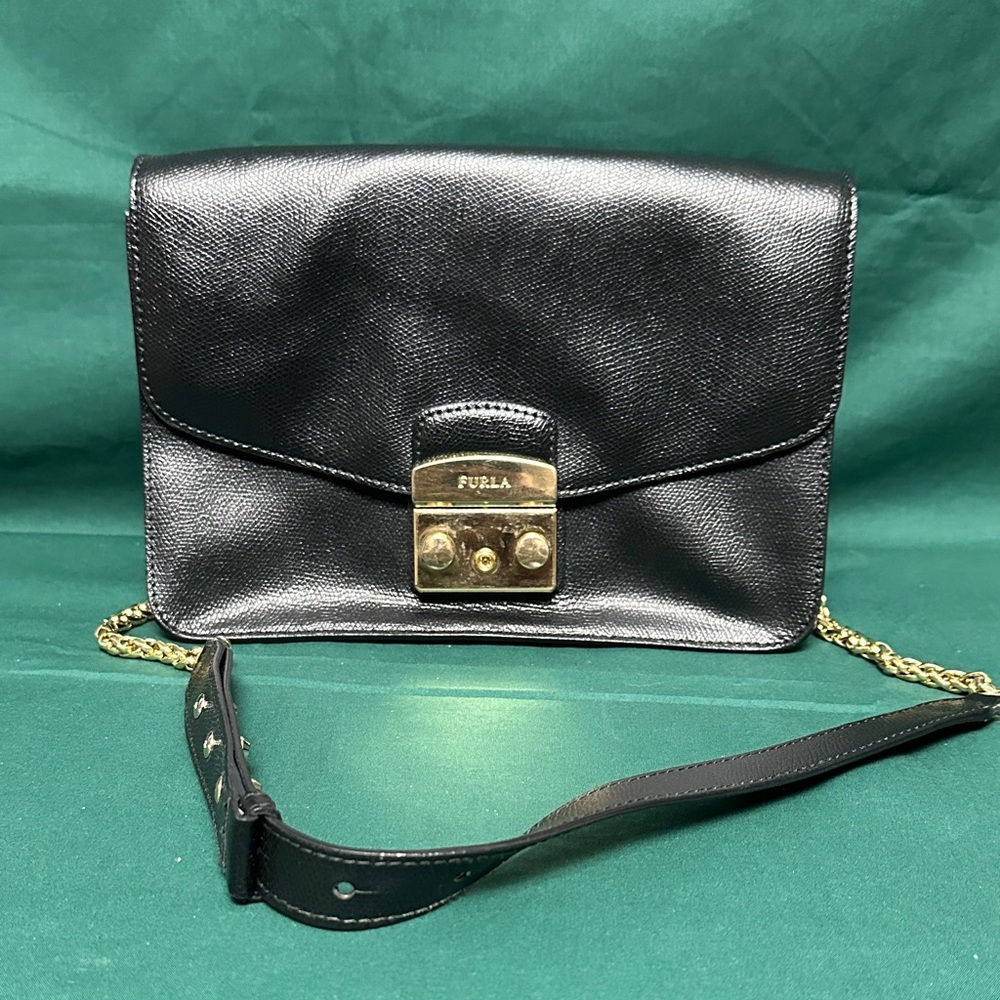 ❤️SOLD❤️Furla Black Crossbody Bag with Gold Accents